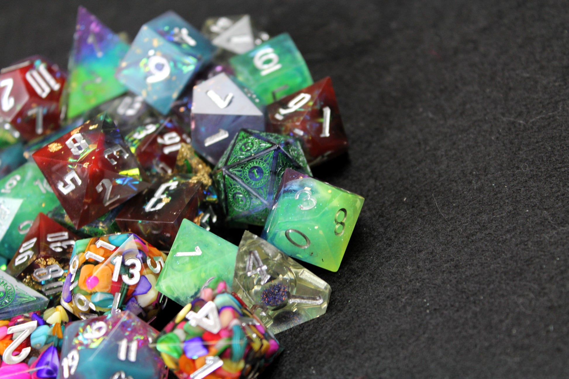 Mystery Bag!
Each bag contains 6 random sets of sharp edge polyhedral dice. Each set will be different - no duplicates!