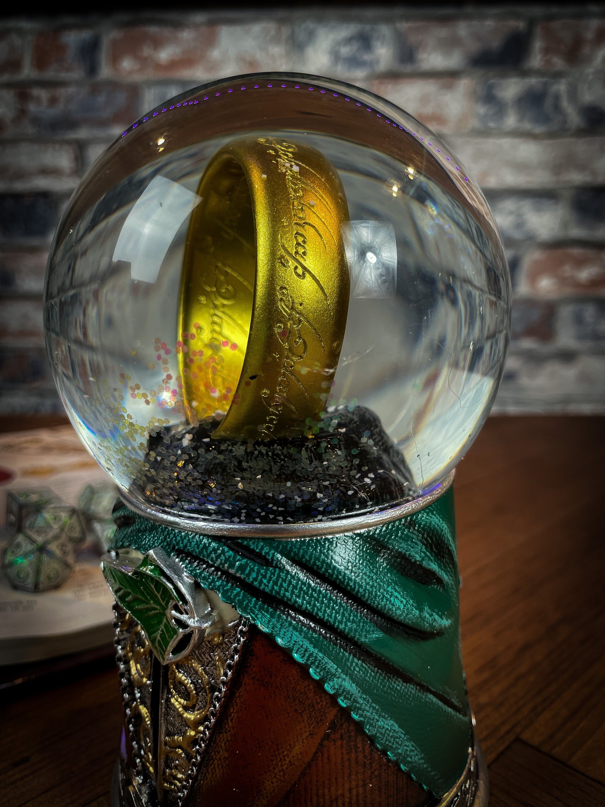 Lord Of The Rings Frodo Hand Painted Resin Snowglobe. Free UK Delivery With Fandomonium