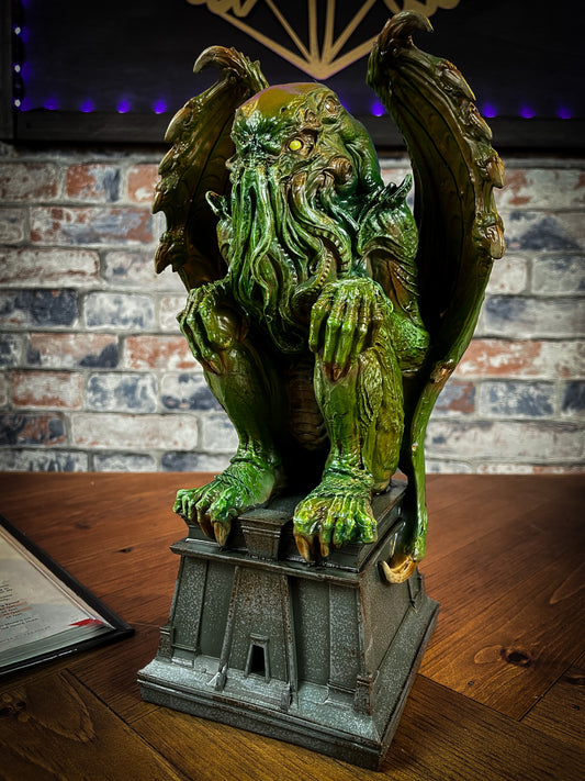 Created by internationally renowned Gothic and Fantasy artist James Ryman, this monstrous figurine holds the spirit of Cthulhu. He is said to resemble a human octopus and stands hundreds of metres tall. Free UK delivery by Fandomonium