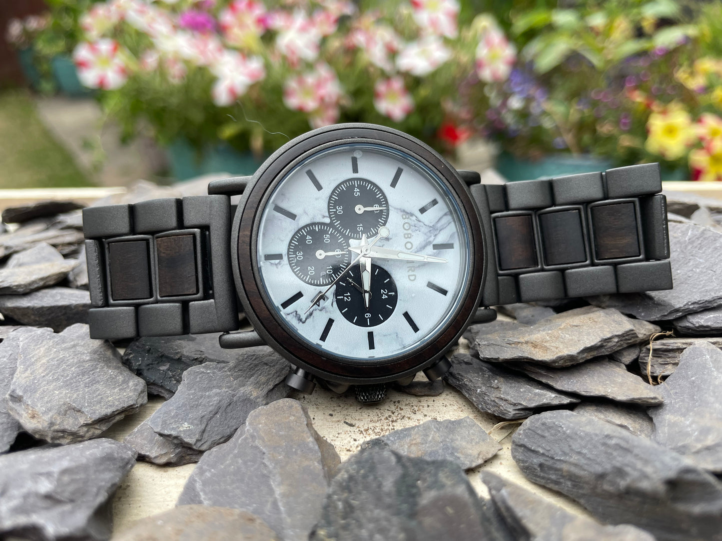 Walnut And Black Metal Self Winding Eco Watch
Made from solid Walnut; these watches are both comfortable to wear and a unique timepiece.