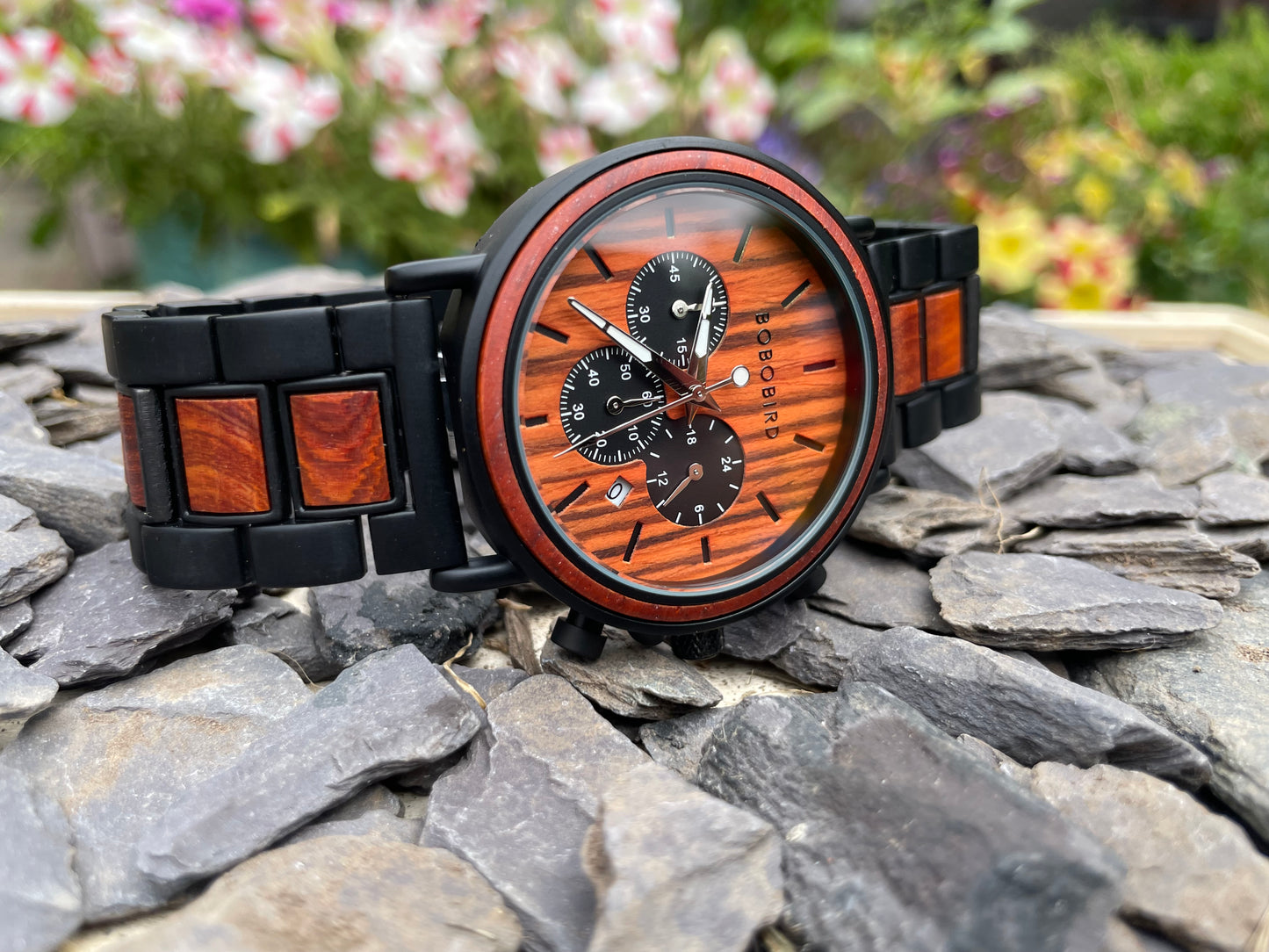 Walnut & Metal Interlocking Strap Self Winding Wooden Eco Watch
Made from solid walnut, these watches are both comfortable to wear and a unique timepiece. Free UK delivery by Fandomonium