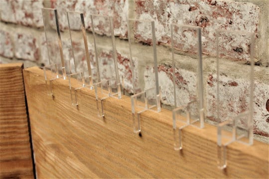 An impressive, budget friendly addition to your RPG setup. Featuring Fandomonium's highly detailed dragon design, the screen's 3 sections fold on hinges and has an antique effect catch for easy storage. The finish is aged and antiqued by hand to give you that rustic, tavern feel. Hand made by Fandomonium