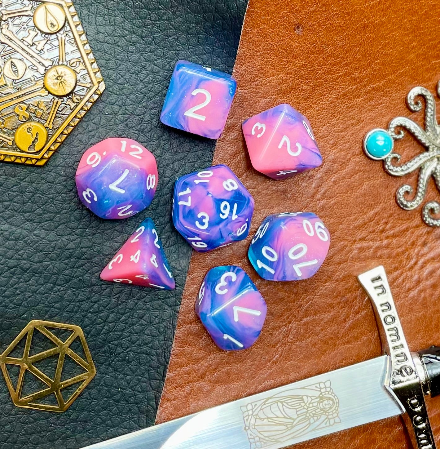 Miami Vice Polyhedral Dice Set Miami Vice... or should that be dice? These vivid blue and pink swirl resin polyhedral dice sets are a perfect addition to any dice collection. They are standard 16mm polyhedral dice sets perfect for Tabletop games and RPG's such as pathfinder or dungeons and dragons. This set includes one of each D20, D12, D10, D%, D8, D6, D4.