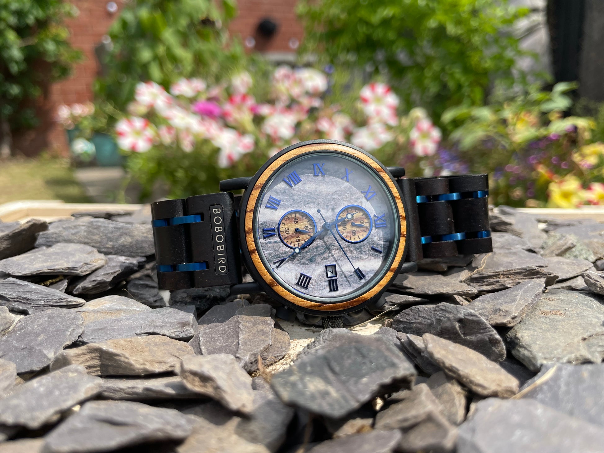 Black Wood & Blue Metal Interlocking Strap Self Winding Wooden Eco Watch

Made from solid wood and blue anodised stainless steel; these watches are both comfortable to wear and a unique timepiece. Free UK delivery by Fandomonium
