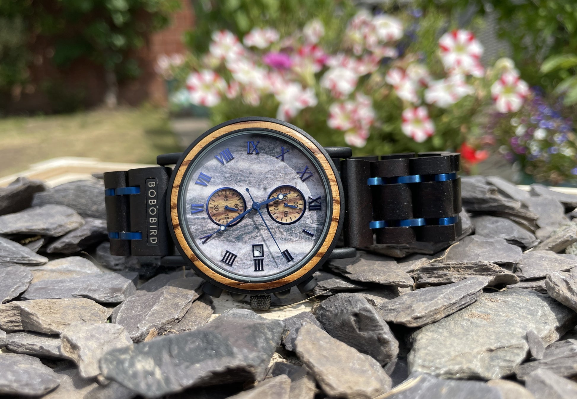 Black Wood & Blue Metal Interlocking Strap Self Winding Wooden Eco Watch

Made from solid wood and blue anodised stainless steel; these watches are both comfortable to wear and a unique timepiece. Free UK delivery by Fandomonium