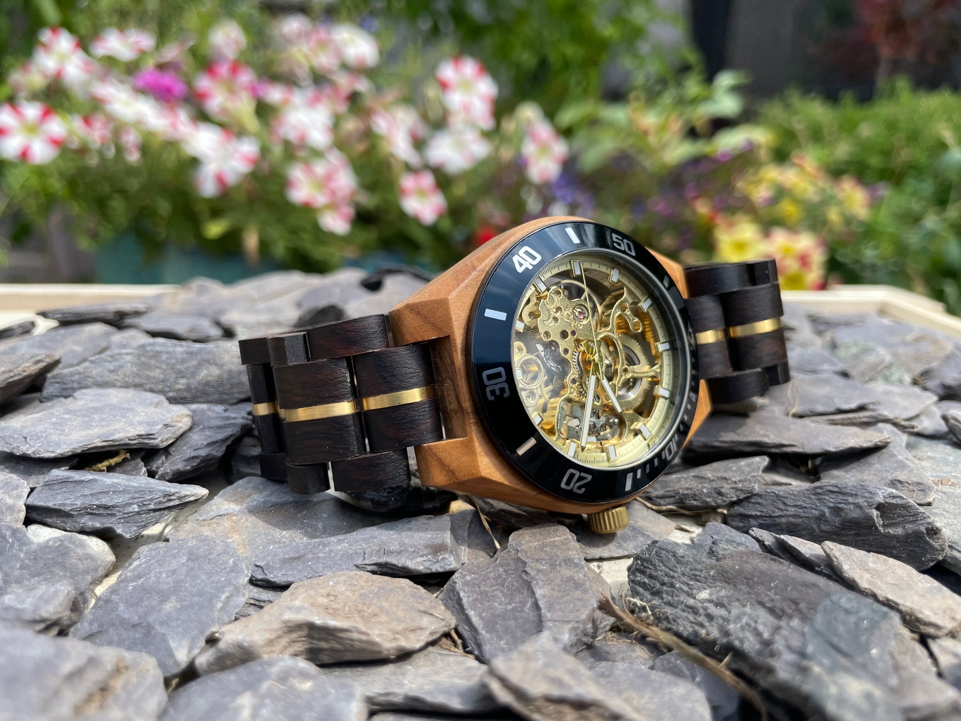 Black Wood & Gold Cog Style Interlocking Strap Self Winding Wooden Eco Watch

Made from solid wood and gold anodised stainless steel; these watches are both comfortable to wear and a unique timepiece.