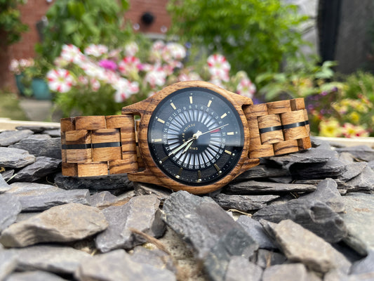 Calendar Face Zebrano Wood & Metal Interlocking Strap Self Winding Wooden Eco Watch

Made from solid zebrano wood and black anodised stainless steel; these watches are both comfortable to wear and a unique timepiece.