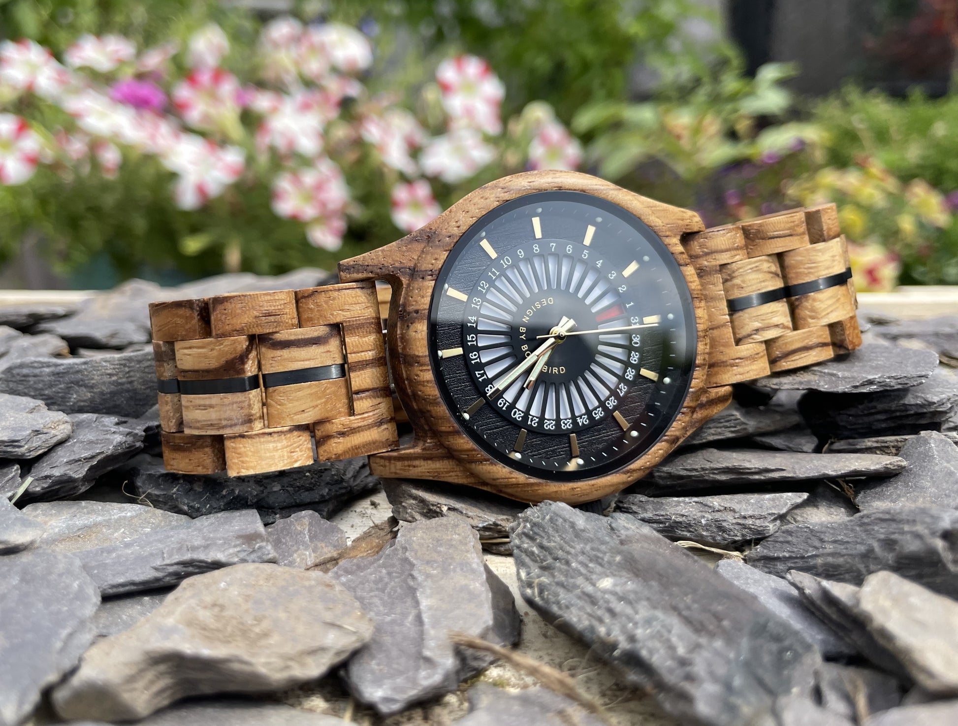 Calendar Face Zebrano Wood & Metal Interlocking Strap Self Winding Wooden Eco Watch

Made from solid zebrano wood and black anodised stainless steel; these watches are both comfortable to wear and a unique timepiece.