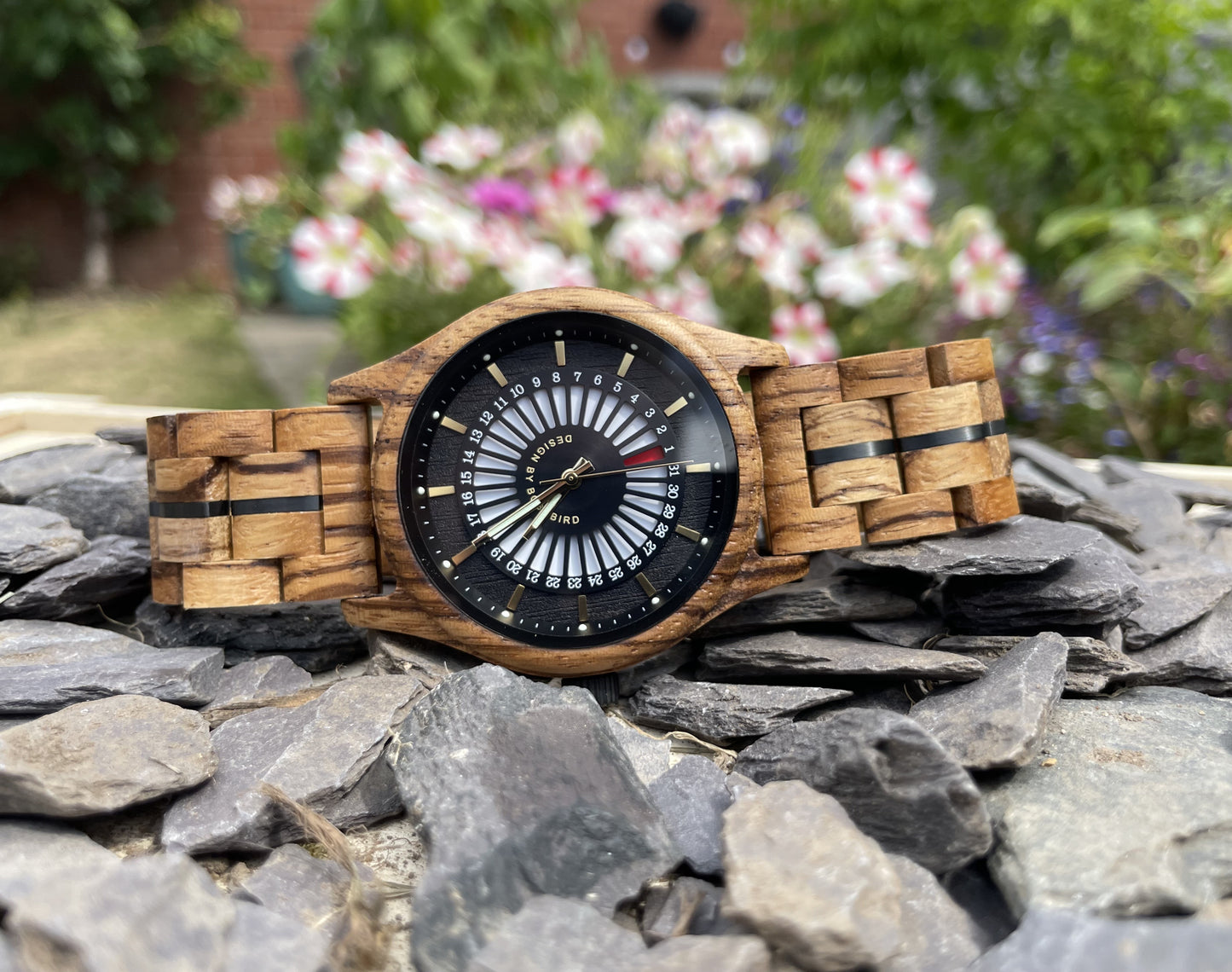 Calendar Face Zebrano Wood & Metal Interlocking Strap Self Winding Wooden Eco Watch

Made from solid zebrano wood and black anodised stainless steel; these watches are both comfortable to wear and a unique timepiece.
