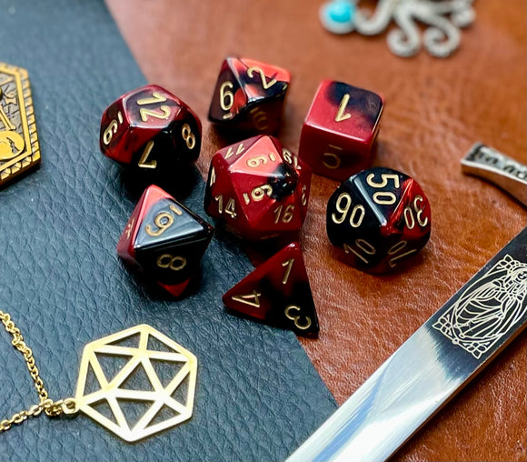 Gemini Red Black Chessex Dice Set These genuine Chessex polyhedral dice sets are a perfect addition to any dice collection. They are standard 16mm polyhedral dice sets perfect for Tabletop games and RPG's such as pathfinder or dungeons and dragons. Free UK Delivery from Fandomonium