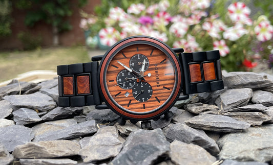 Walnut & Metal Interlocking Strap Self Winding Wooden Eco Watch

Made from solid walnut, these watches are both comfortable to wear and a unique timepiece. Free UK delivery by Fandomonium