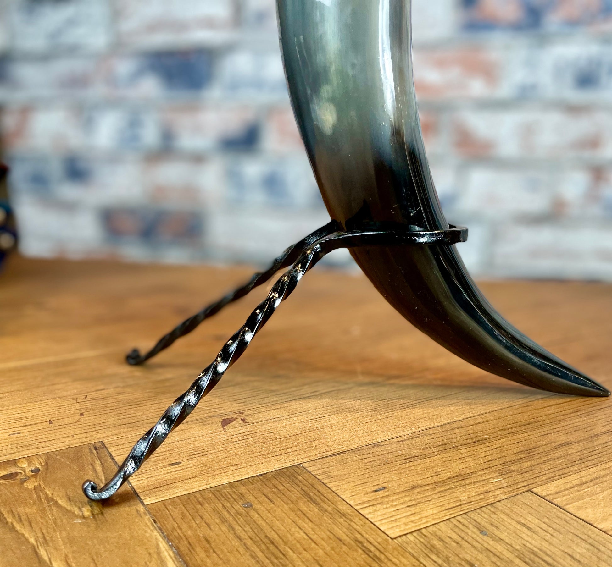 Large antique effect drinking horn. Made from solid 100% natural horn; these horns are perfect for drinking your beverage of choice while living your best viking life. Standing roughly 9-11inches (25-30cm) tall, this drinking horn will make a statement!