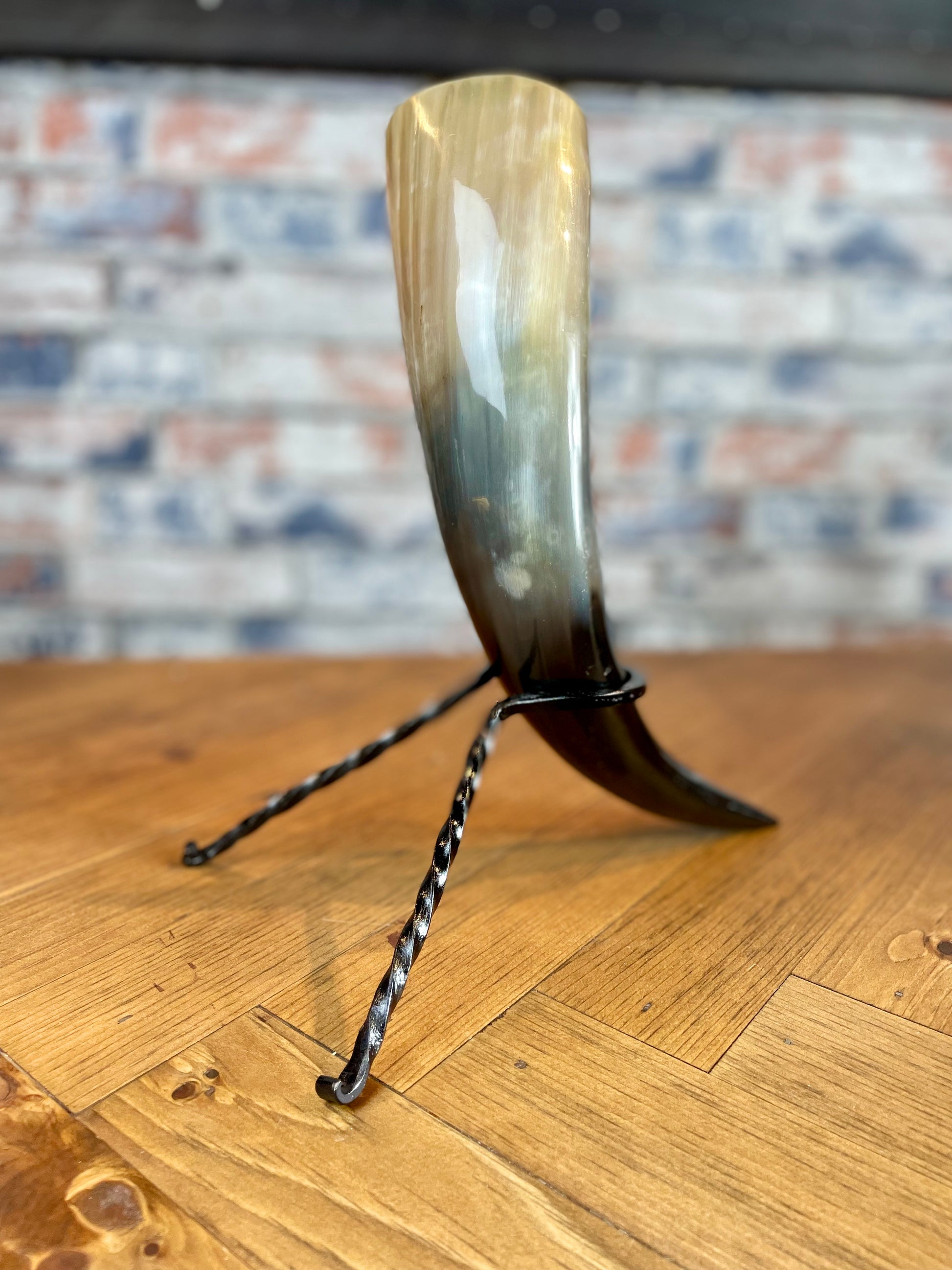 Large antique effect drinking horn. Made from solid 100% natural horn; these horns are perfect for drinking your beverage of choice while living your best viking life. Standing roughly 9-11inches (25-30cm) tall, this drinking horn will make a statement!