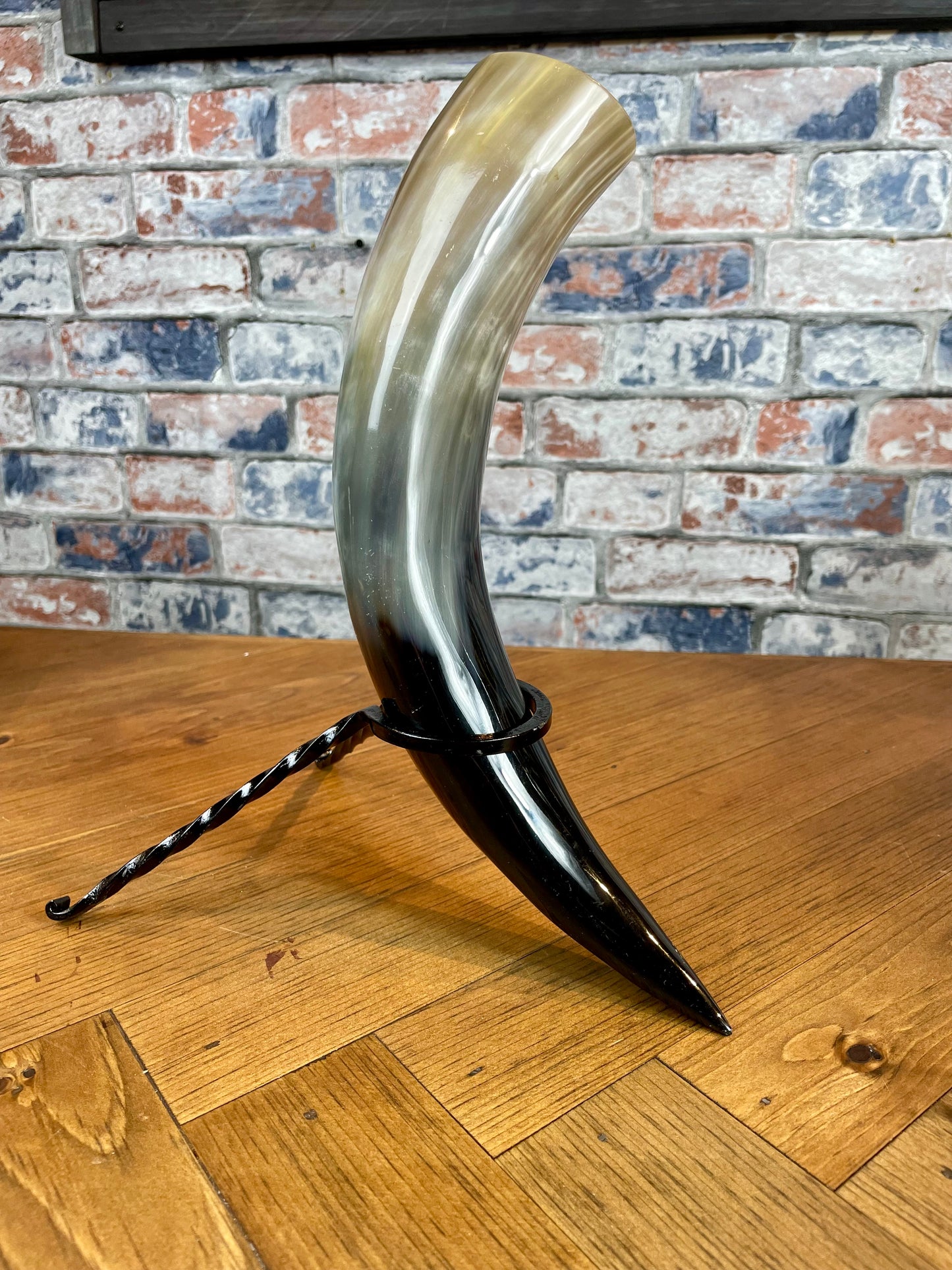 Large antique effect drinking horn. Made from solid 100% natural horn; these horns are perfect for drinking your beverage of choice while living your best viking life. Standing roughly 9-11inches (25-30cm) tall, this drinking horn will make a statement!