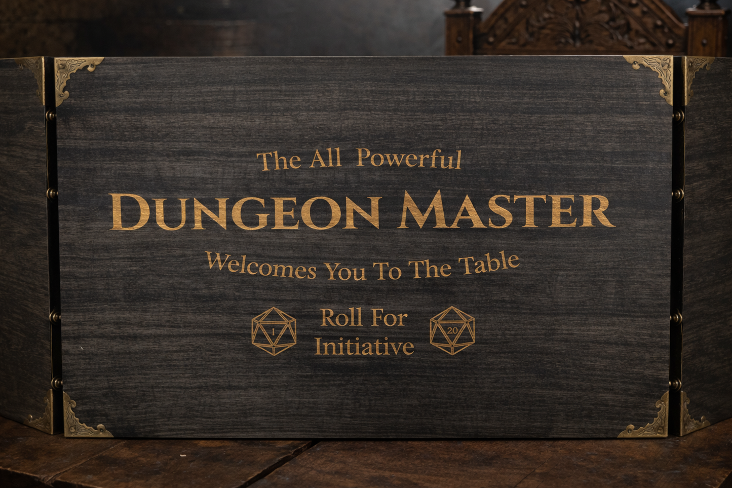 An impressive, budget friendly addition to your RPG setup.

Featuring our fund "All Powerful Dungeon Master" design, the screen's 3 sections fold on hinges and has an antique effect catch for easy storage. The finish is aged and antiqued by hand to give you that rustic, tavern feel. We embellish the screen with antiqued corner protectors to save you from bumps and scrapes.