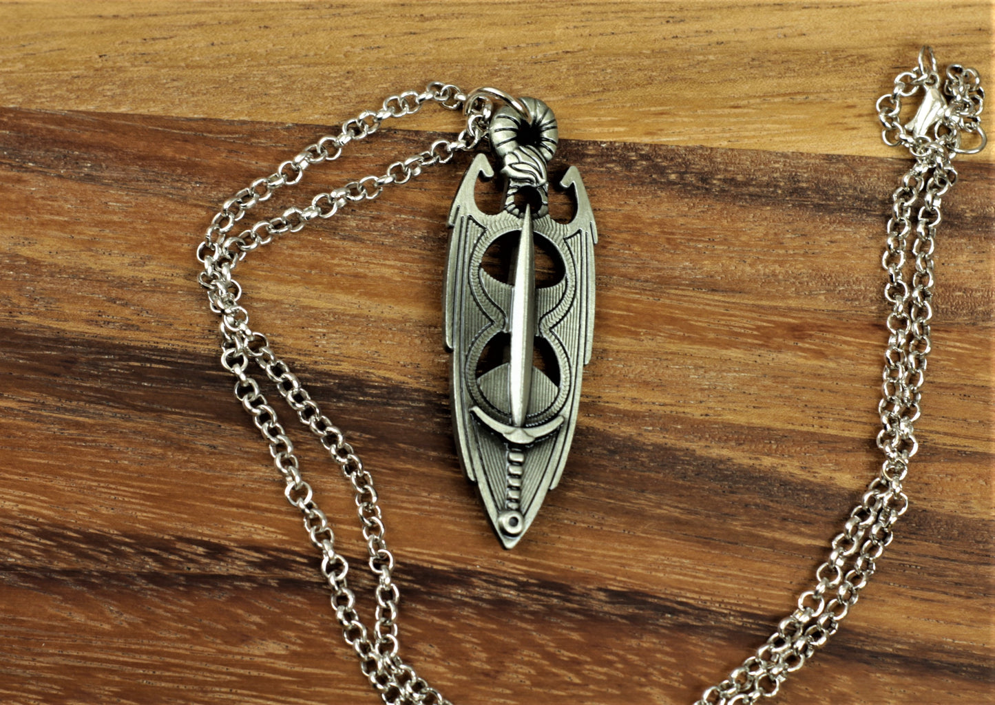 Amulet of Akatosh | Skyrim / The elder scrolls pendant necklace